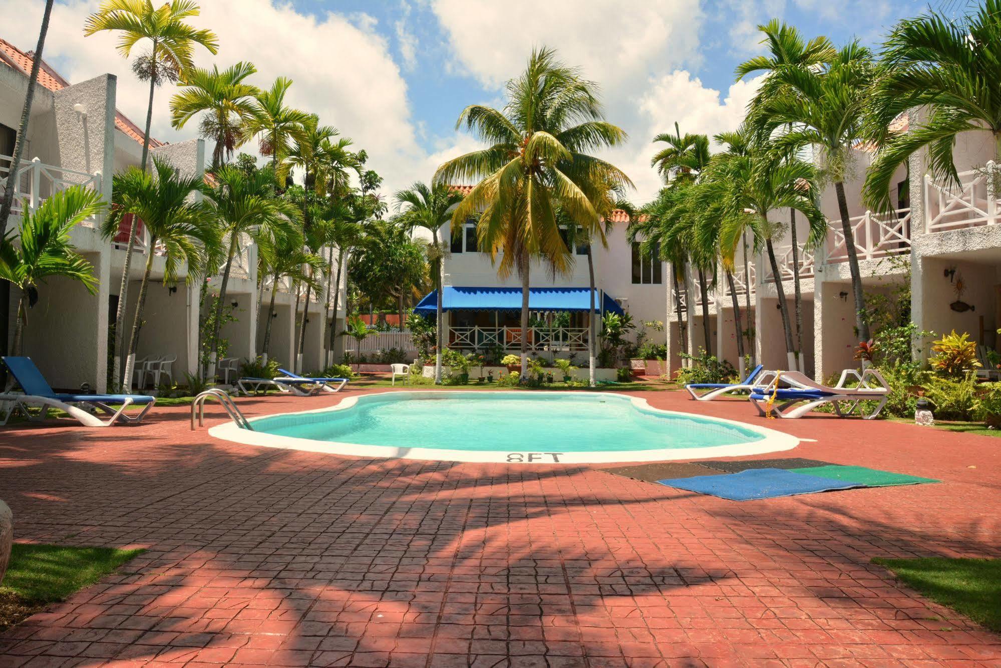 Chrisanns Beach Resort Ocho Ríos Exterior foto